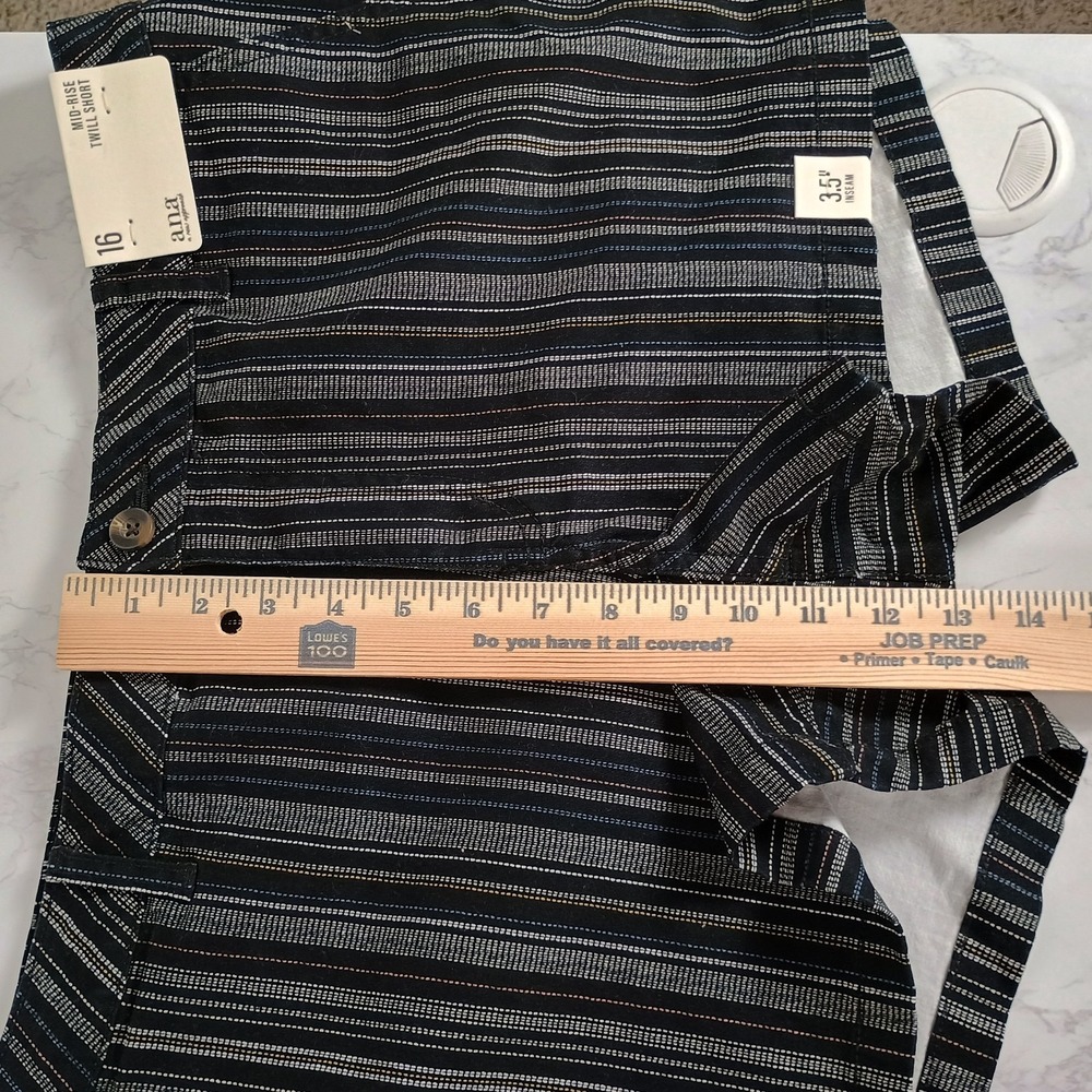 a.n.a. ANA A New Approach Shorts Womens 16 Black White Stripe Mid Rise Twill NWT - Picture 4 of 9